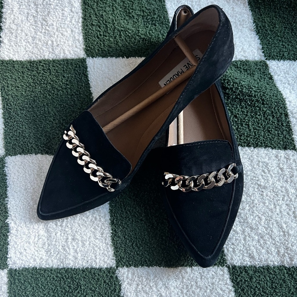 Steve Madden suede flats
